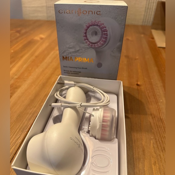Clarisonic | MIA PRIMA Sonic Cleansing Face Brush - Picture 2 of 5